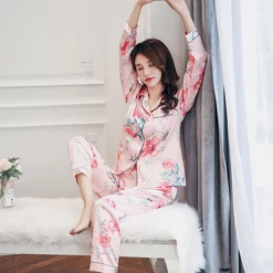 Pyjama Coréen Yeot-eun Bunhongsaeg™ -Mode Coréenne Designsanstitre 13