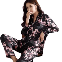 Pyjama Coréen Geom-eun Saeg™