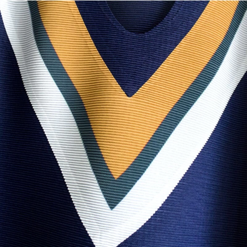 Robe Coréenne Triangle™ 5 Robe Coréenne Triangle™ – Image 3